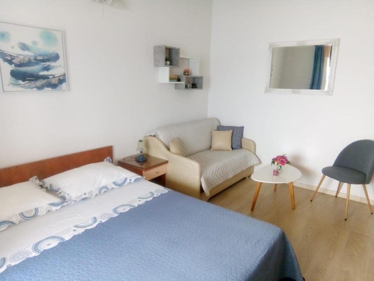 Apartments And Rooms Niksa Podgora Luaran gambar