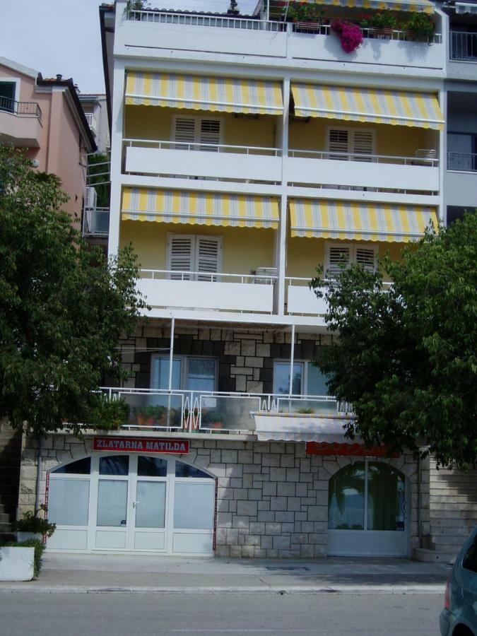 Apartments And Rooms Niksa Podgora Luaran gambar