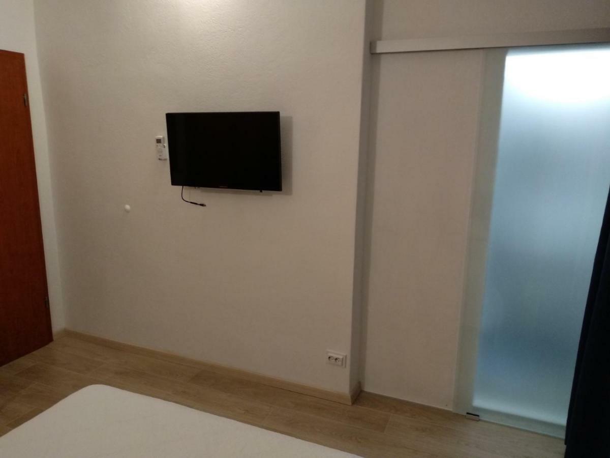 Apartments And Rooms Niksa Podgora Luaran gambar