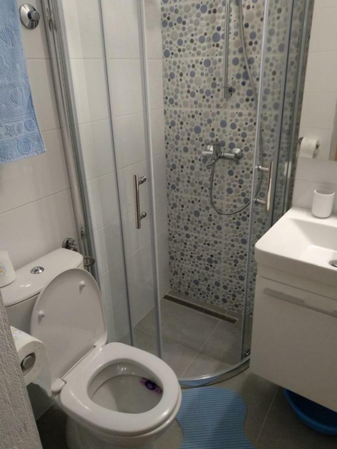 Apartments And Rooms Niksa Podgora Luaran gambar
